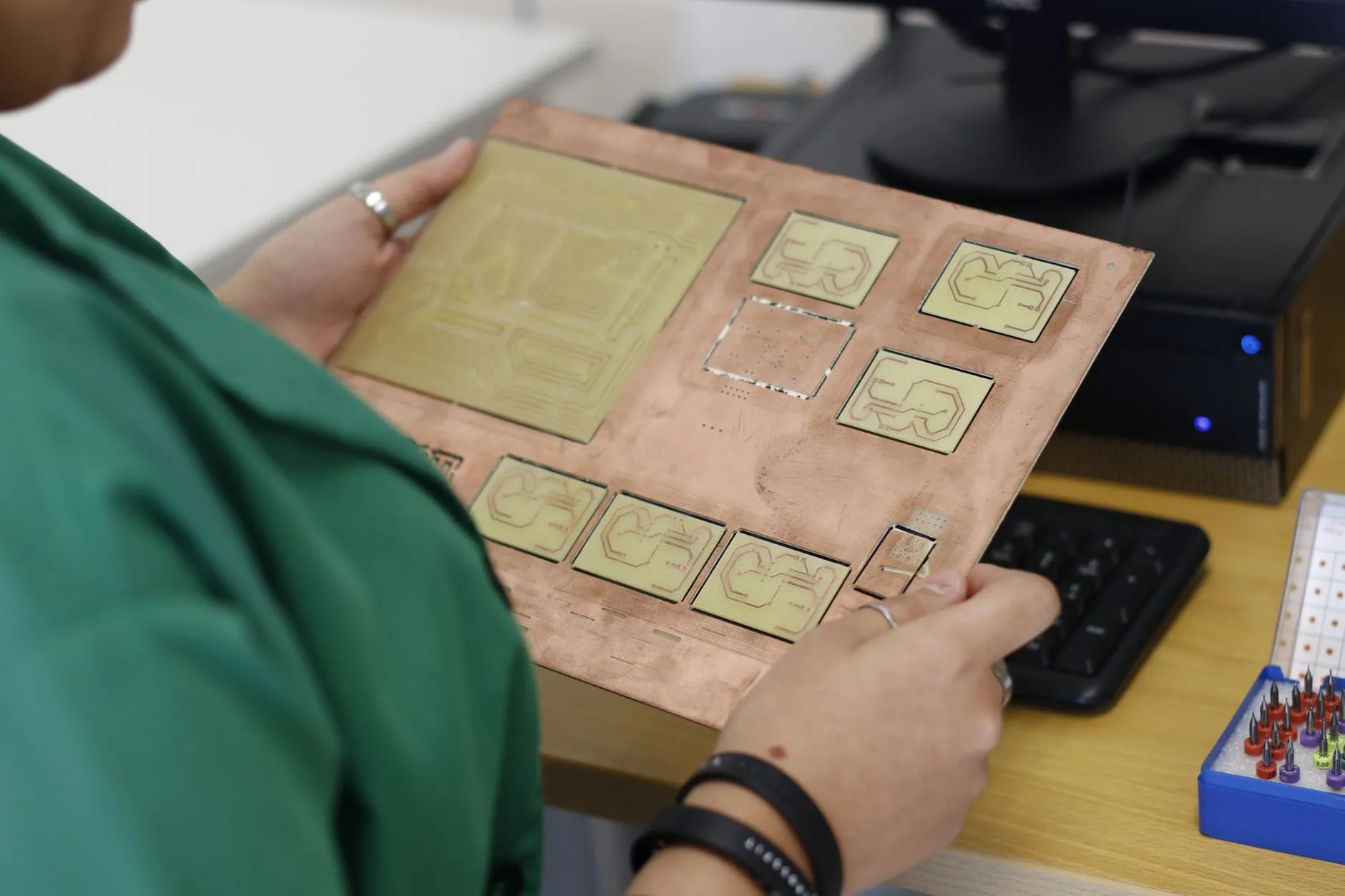 游戏开发工具光盘选型指南：引擎软件与资源制作软件的适配要点