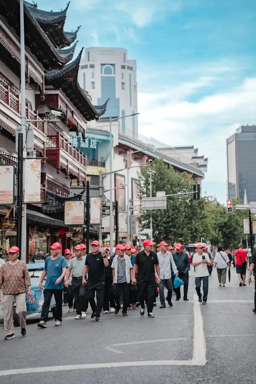 游戏开发工具光盘的技术演进：从资源制作软件到引擎软件的发展趋势