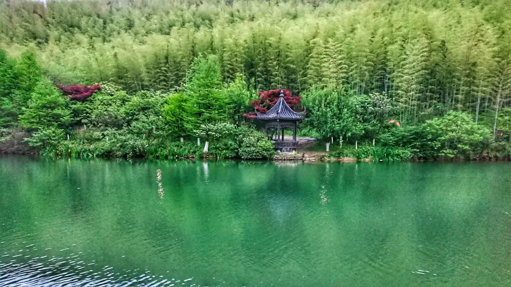 游戏开发工具光盘在独立工作室中的实践应用与效率提升方案
