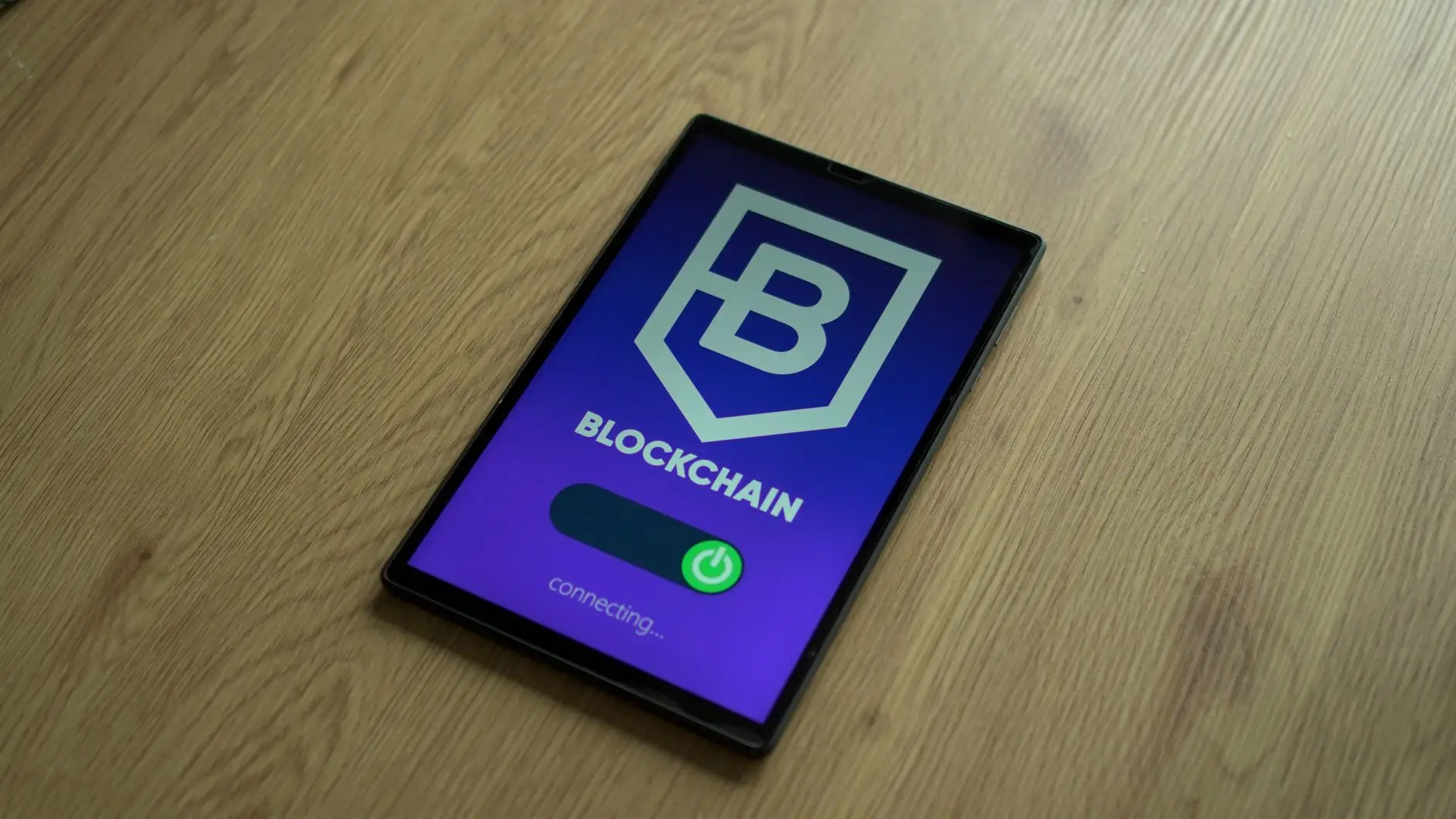 引擎软件光盘与云端方案对比：游戏开发团队如何选择本地化工具